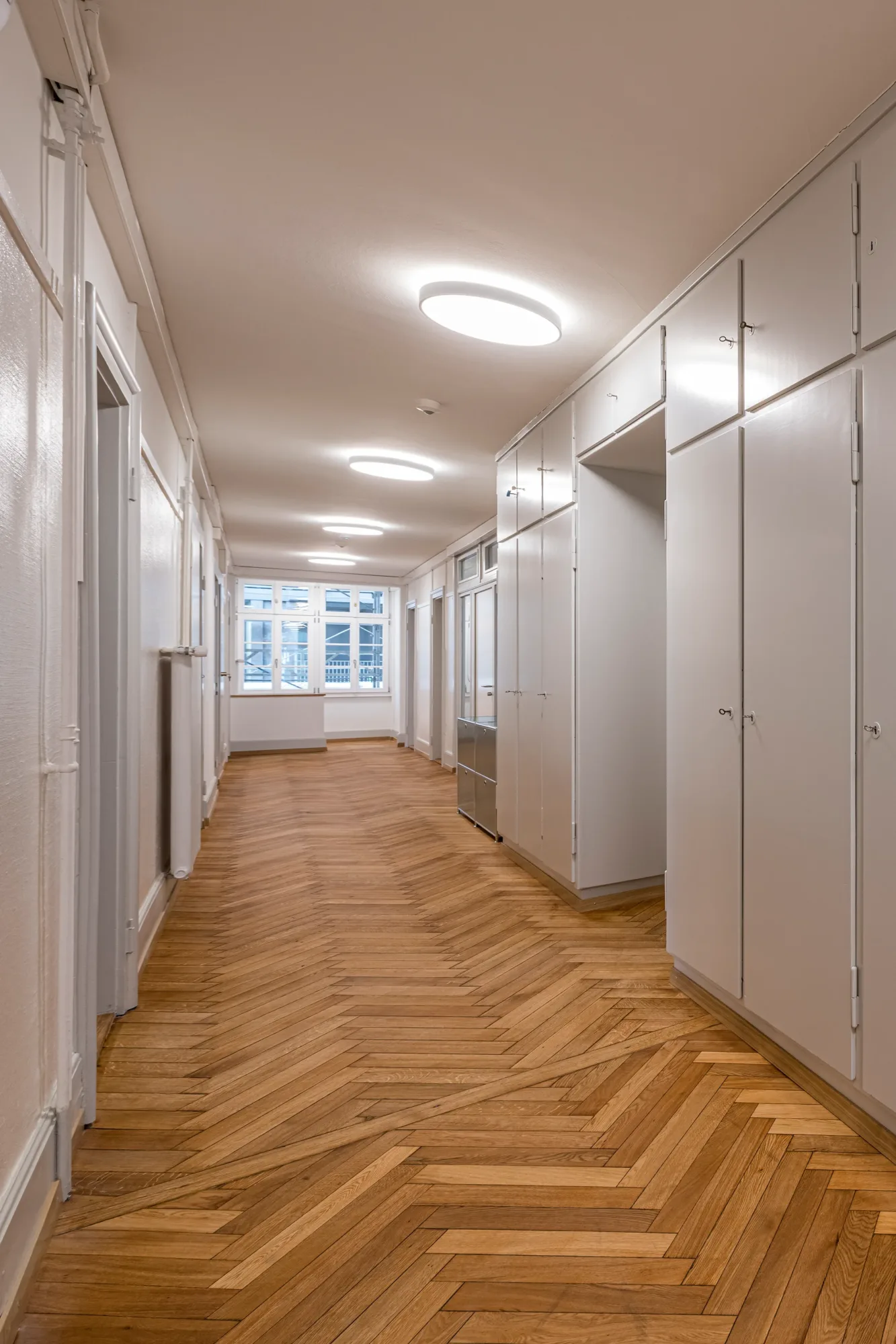 Im Westfeld 2 Basel - Korridor im Obergeschoss nach dem Umbau